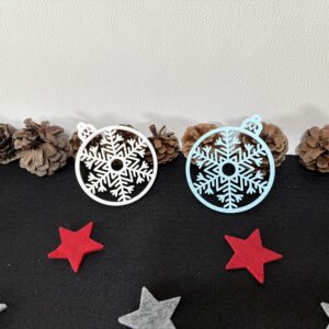 Weihnachtsanhänger „Schneeflocke mit Mittelöffnung“